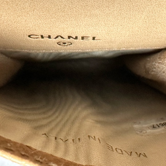 💛Chanel pouch, case, holder in a golden caviar leather for sunglasses, money - Picture 9 of 15